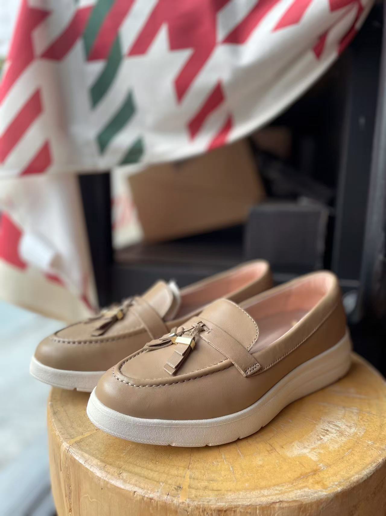 Rockport women's Ultra-Light Comfortable Casual Loafers in British Style(second-hand)