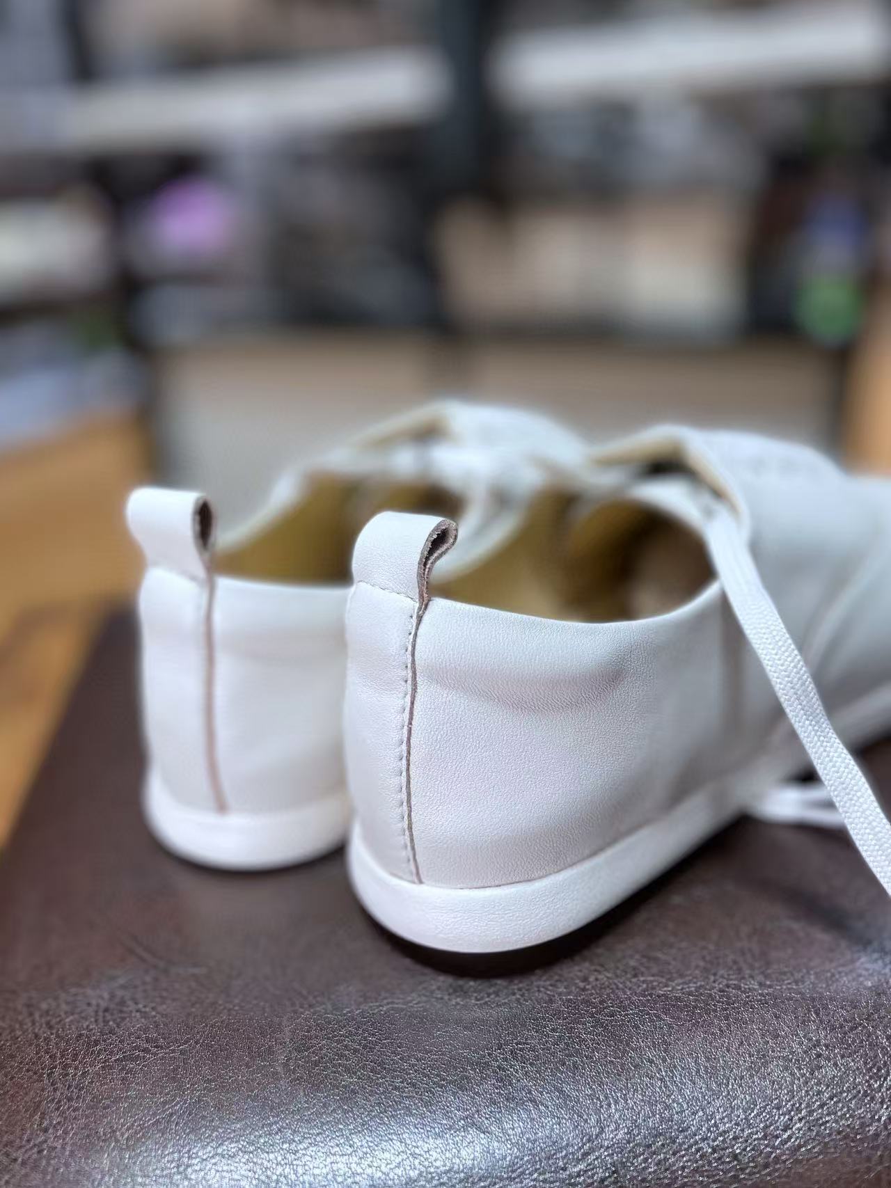Lightweight and Comfortable AceLite Tie Women's Leather Flat Shoes(second-hand)