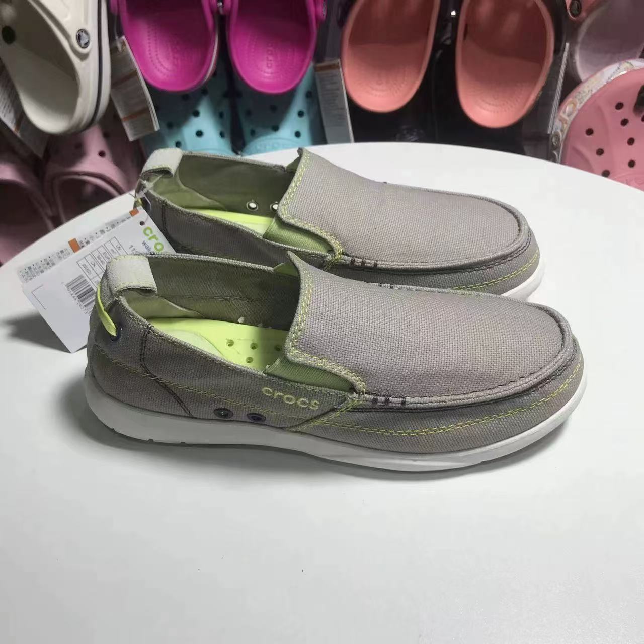 Wallu canvas men's lightweight canvas shoes(second-hand)