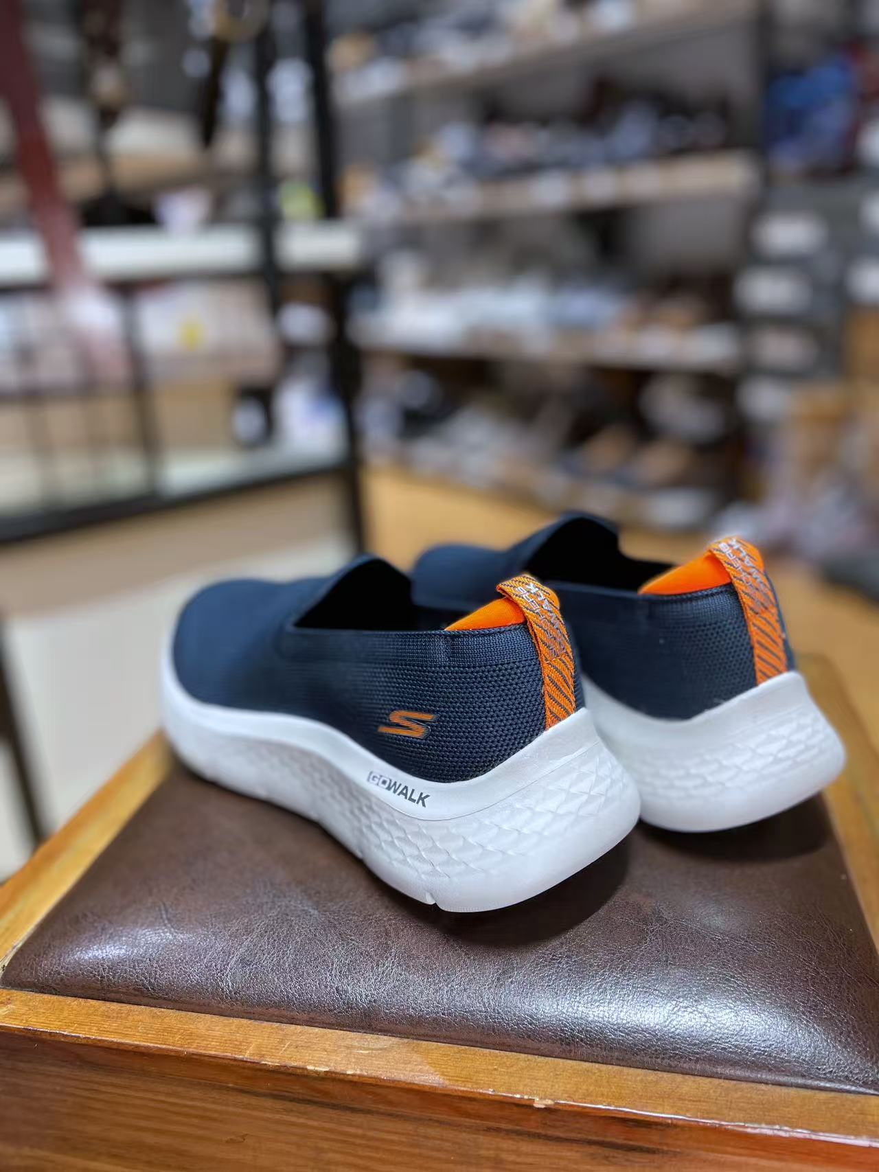 Men's walking shoes Light and comfortbable