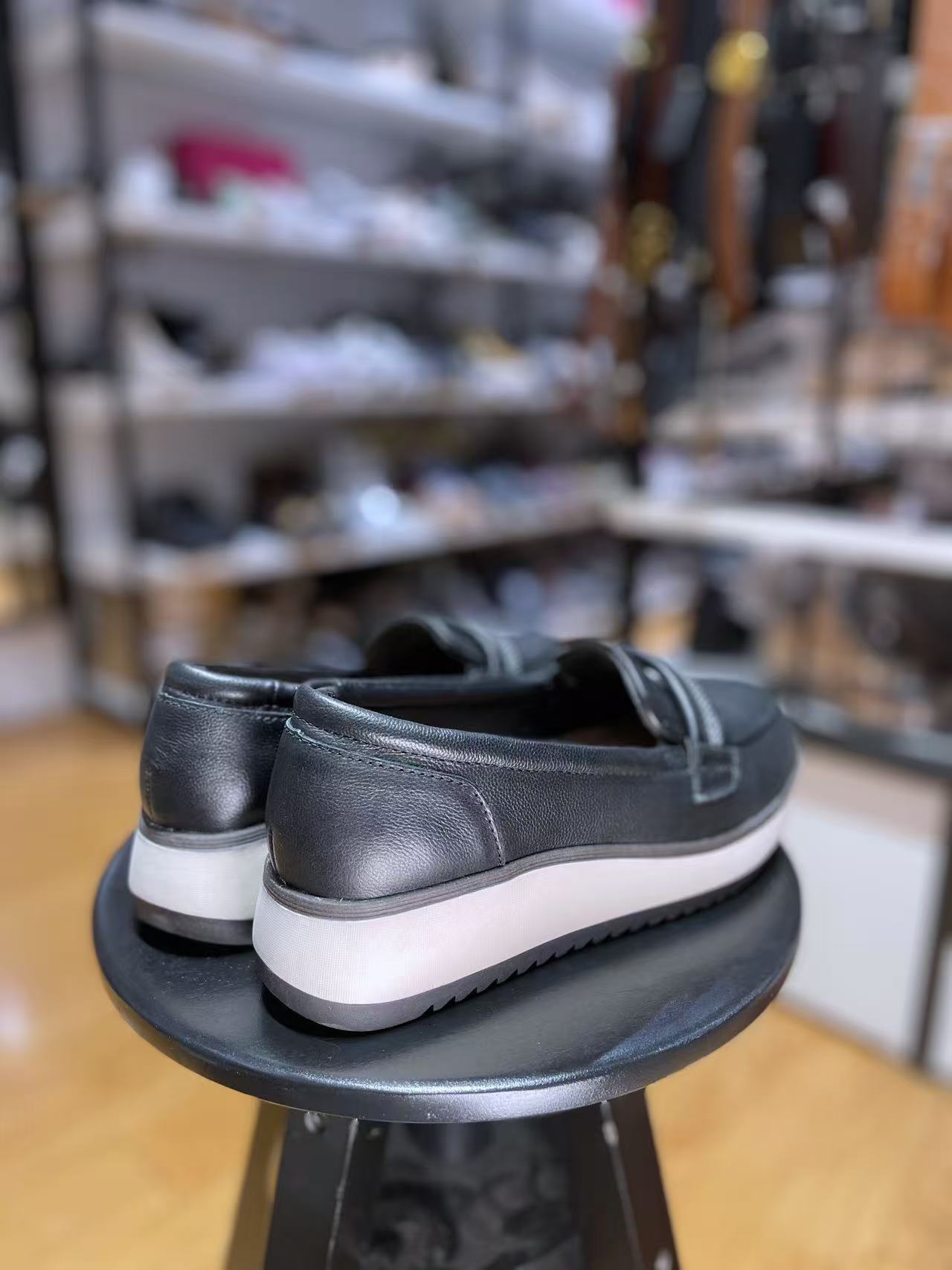 Women's loafers,Large-size(second-hand)