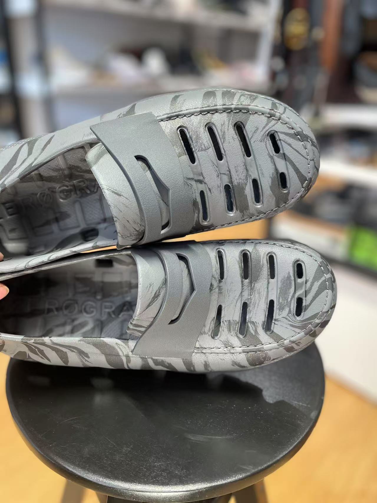Cole haan High quality and comfortable men's wading sandals (second-hand)