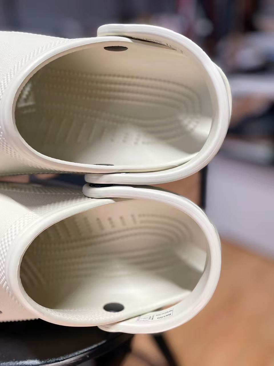 Women's and men's wading sandals and beach shoes