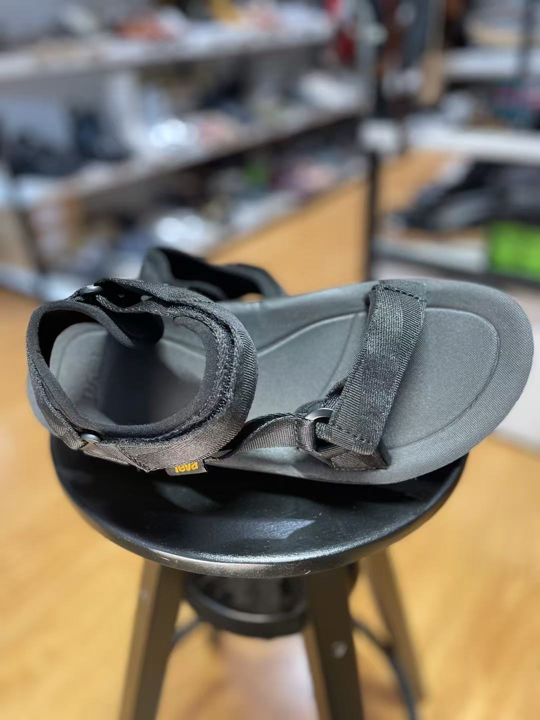 Teva men's beach sandals (second-hand)