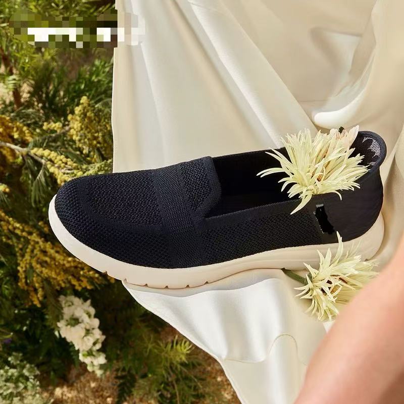 comfortable simple and breathable women's walking shoes