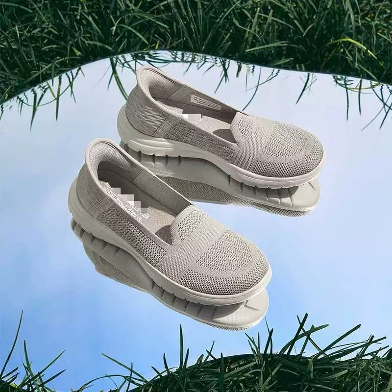 comfortable simple and breathable women's walking shoes