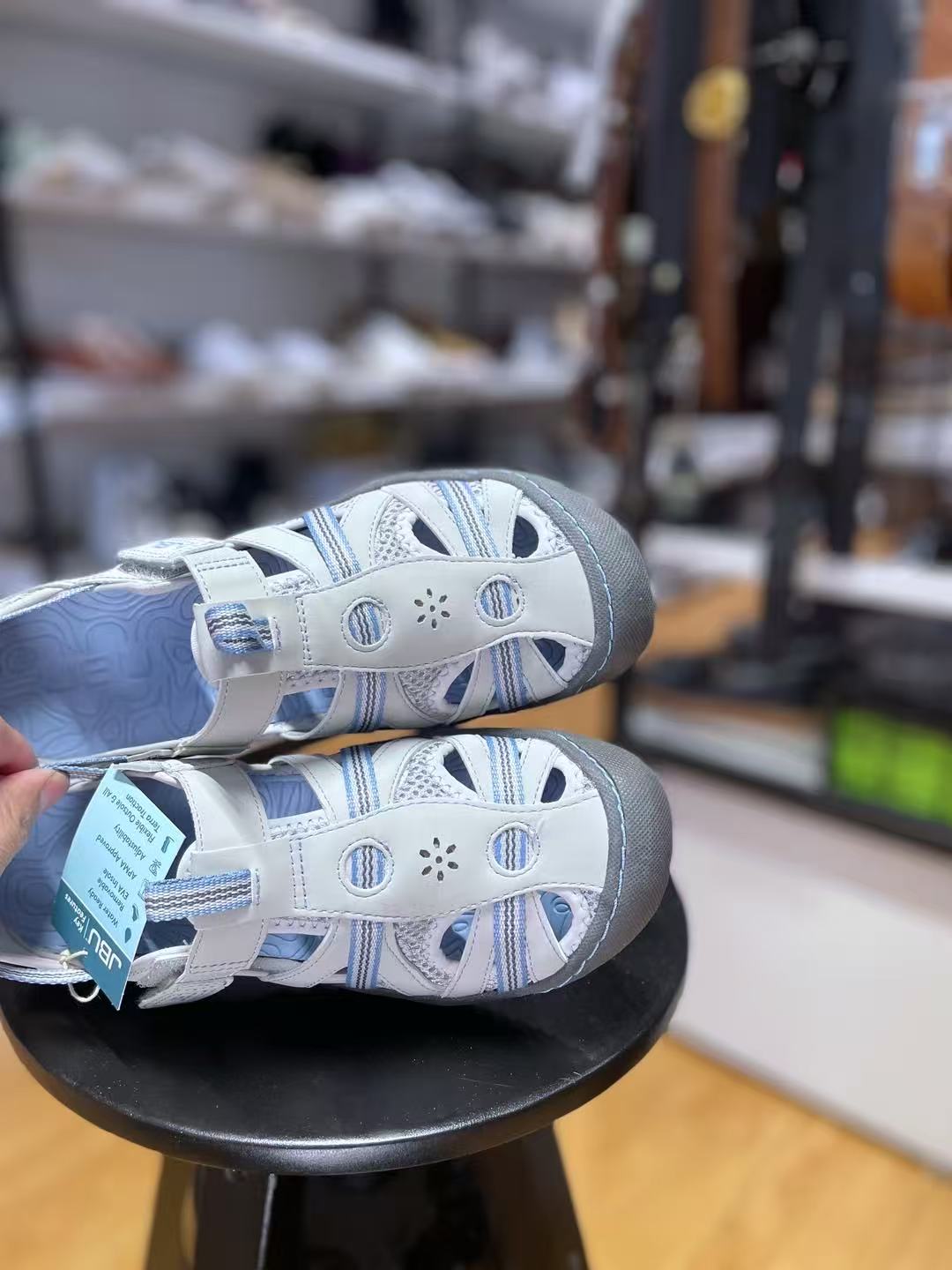 JBU women's hollow casual shoes(second-hand)
