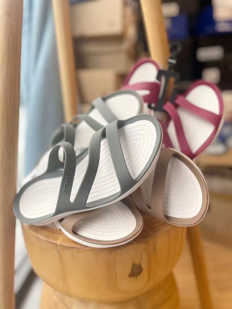 woman's slippers