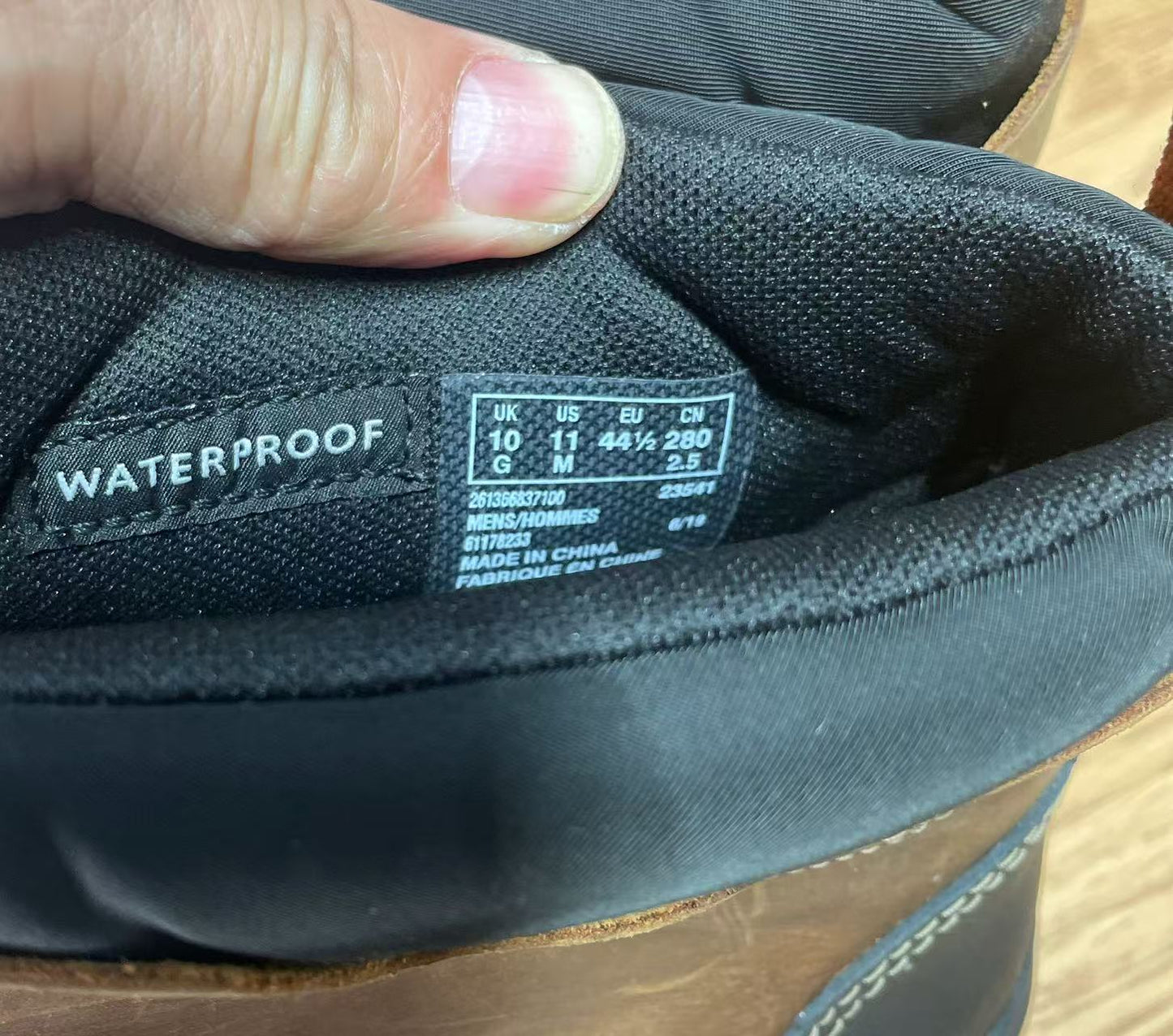 Large size outdoor men's shoes(sizes are marked in the picture)(second-hand)