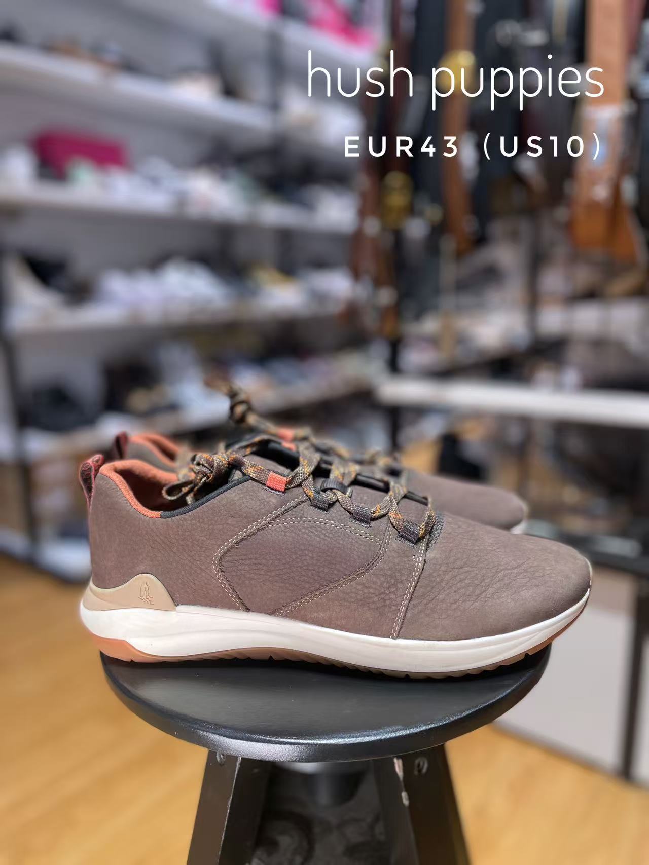 Large size outdoor men's shoes(sizes are marked in the picture)(second-hand)