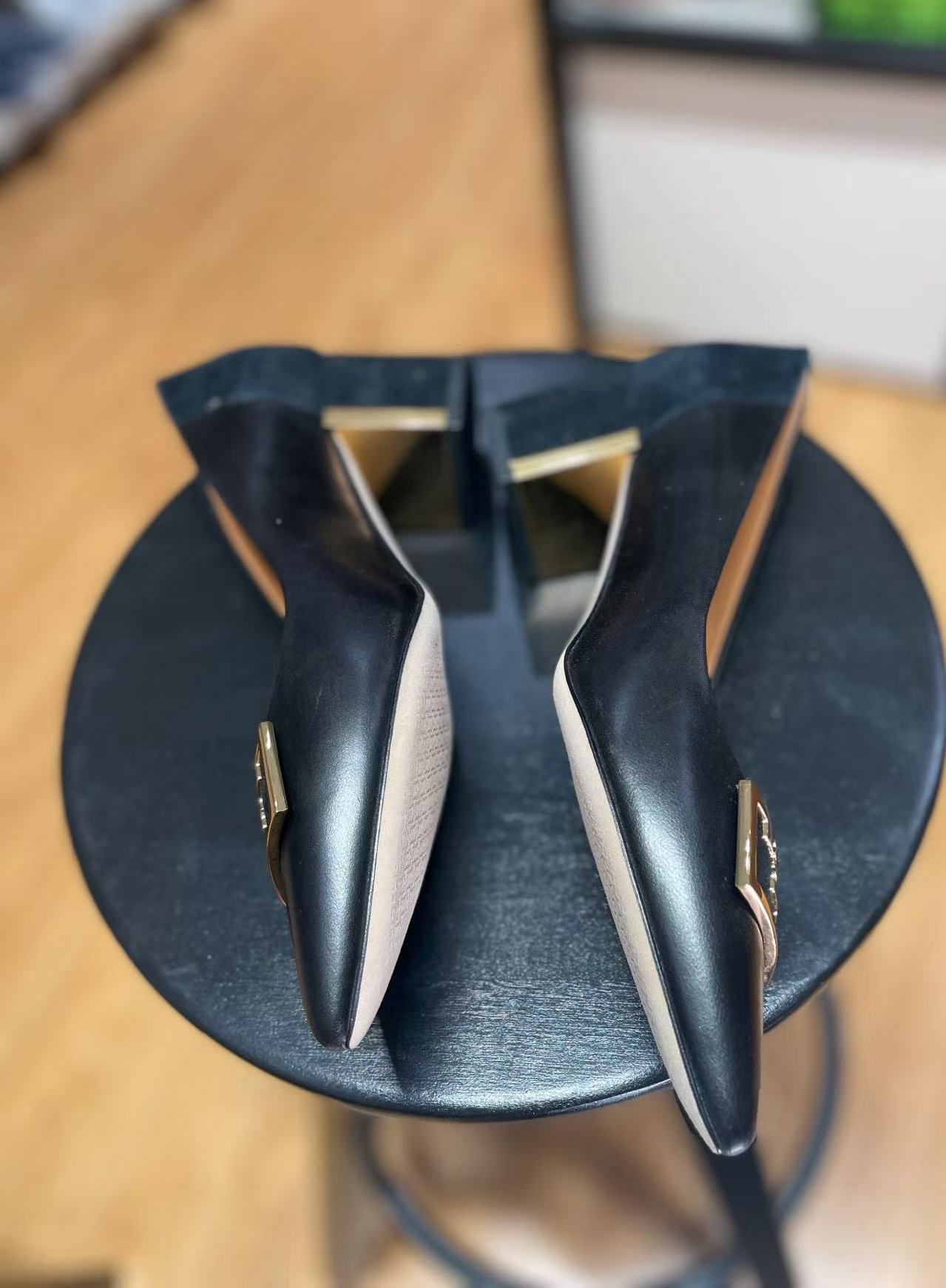 TB fashion high heels (second hand)