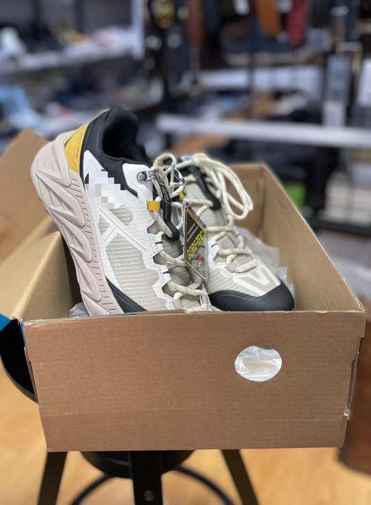 Men's outdoor sports shoes(second hand)