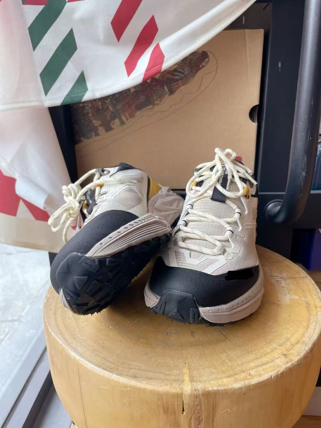 Men's outdoor sports shoes(second hand)