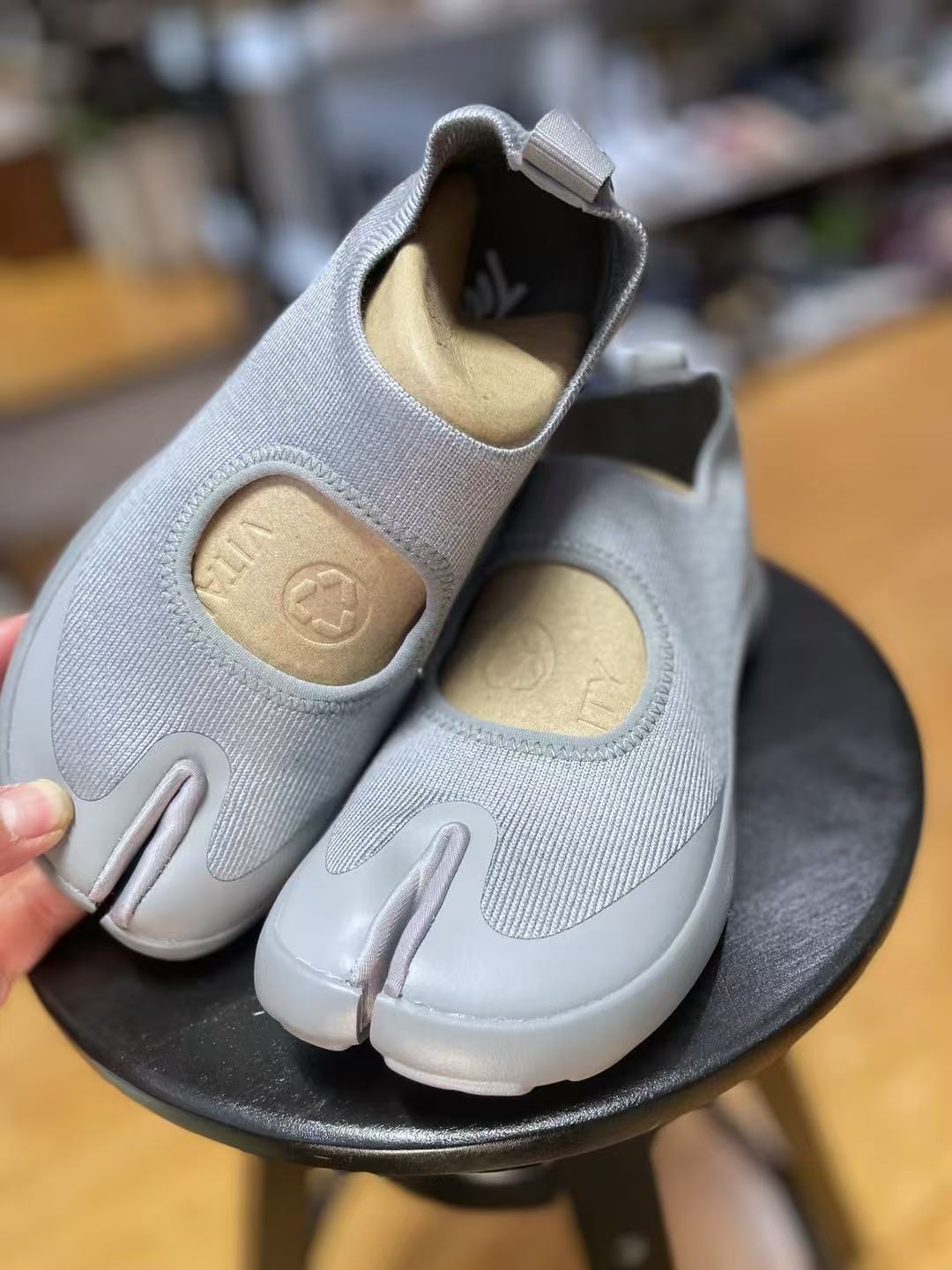 Women's Comfortable Tabi Flats (second-hand)
