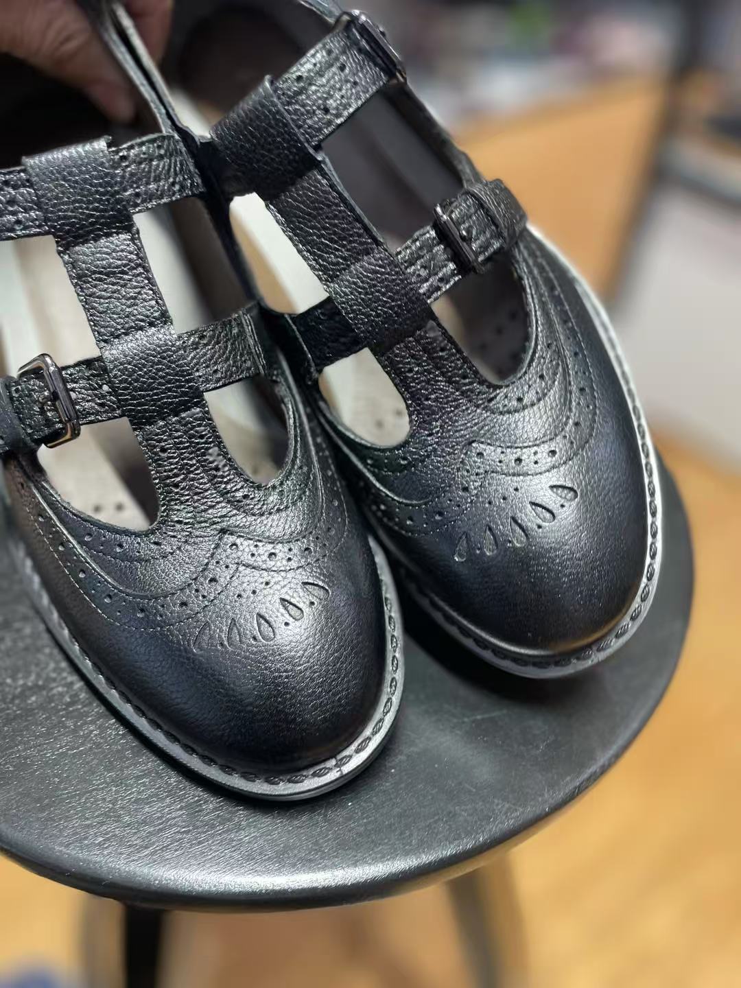 High quality vintage women's leather flats shoes