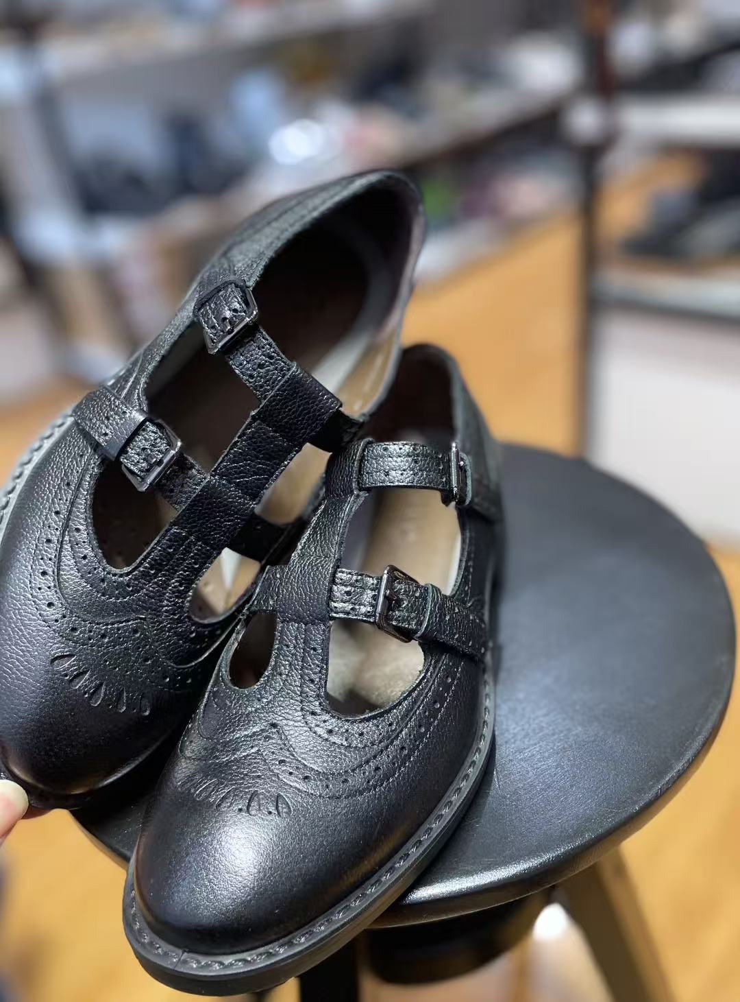 High quality vintage women's leather flats shoes