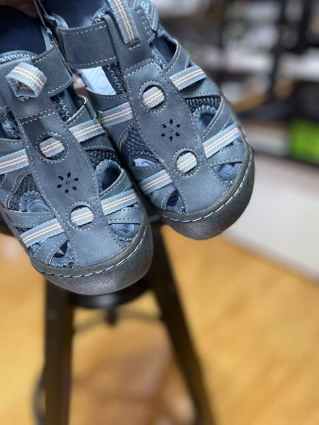 JBU women's hollow casual shoes(second-hand)