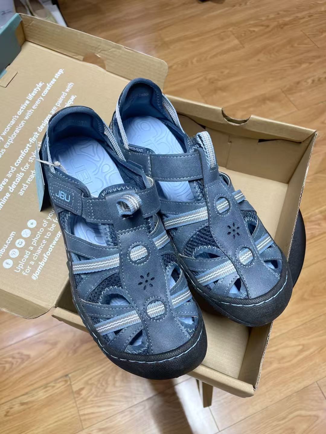 JBU women's hollow casual shoes(second-hand)